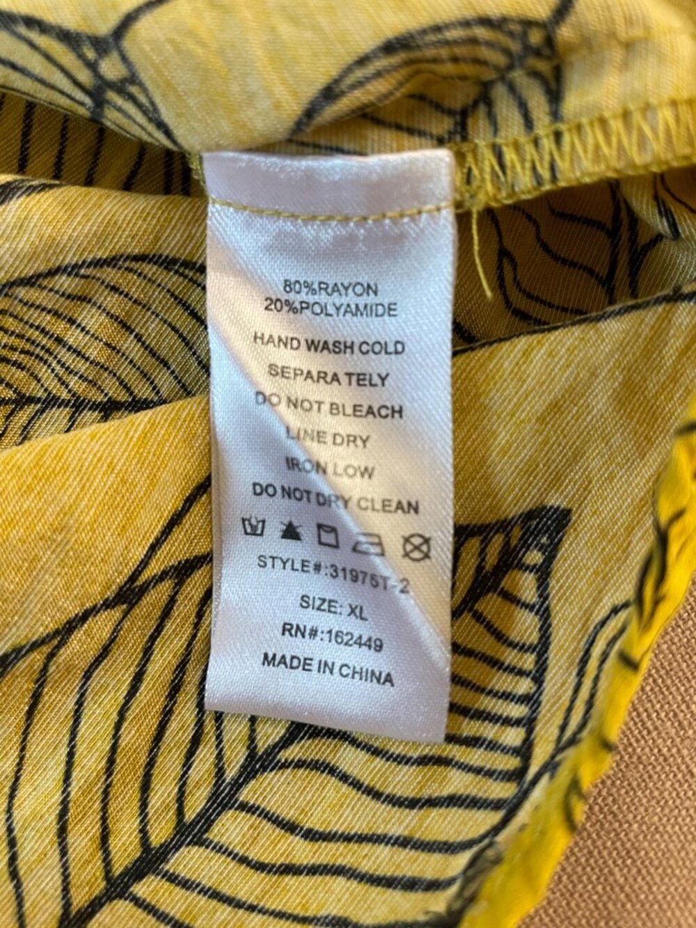 Milk & Honey Blouse Size L Yellow Botanical Cropped Button Front Resort Artsy - Picture 7 of 9